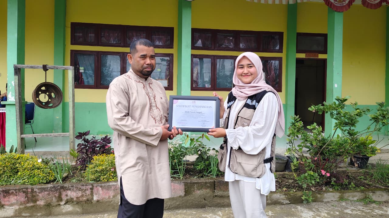 MTsN 7 Aceh Tengah Jalin Kerja Sama dengan OFI dalam Sosialisasi Pemberdayaan Sampah